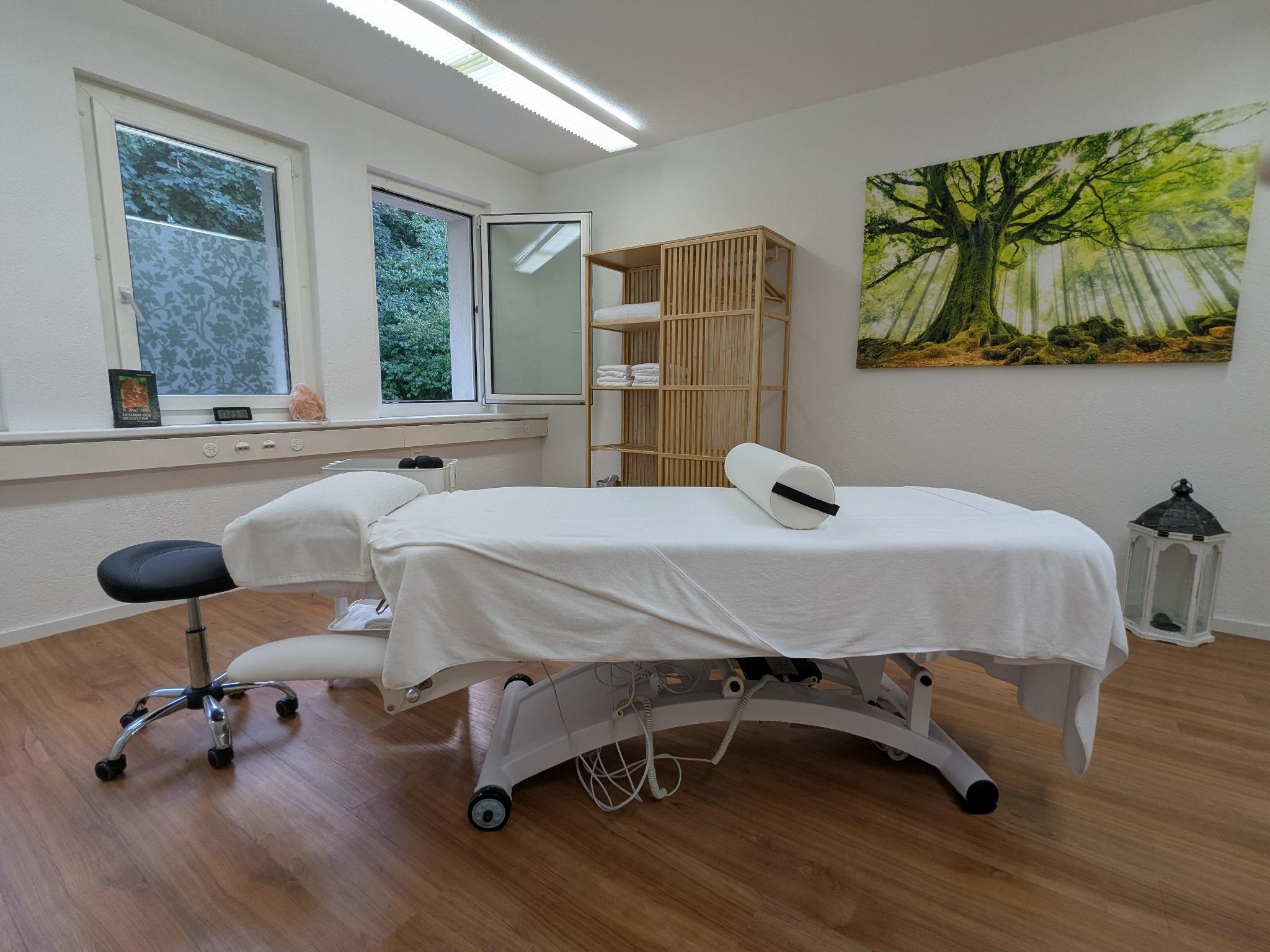 Origin Massage Uster_Praxisraum2